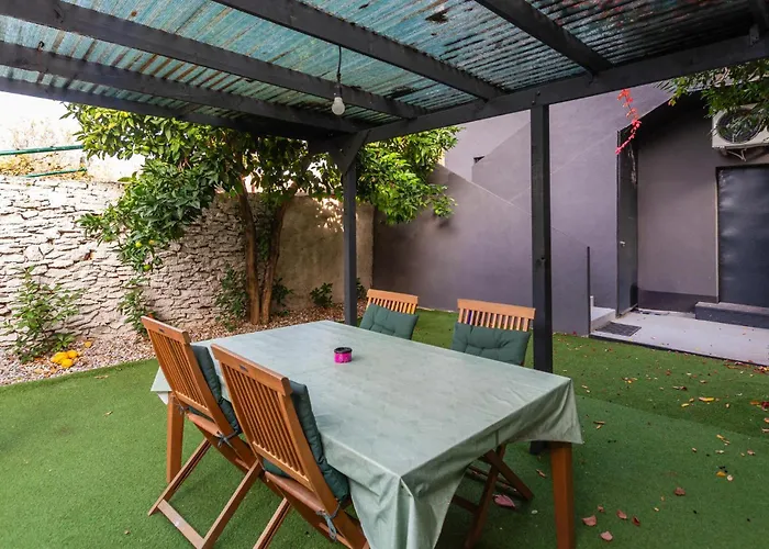 2 Bedroom In * بولا