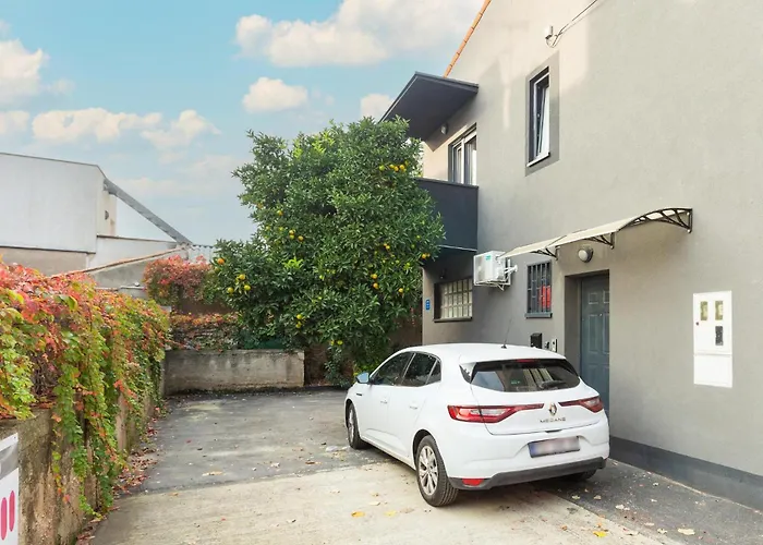 2 Bedroom In * بولا