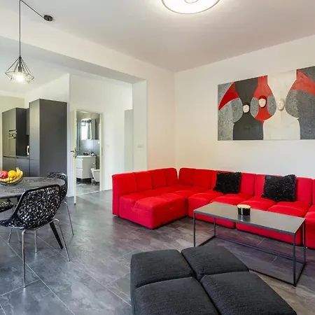 Lovely In With Kitchen *
