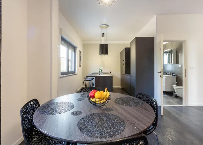 아파트 2 Bedroom In 풀라